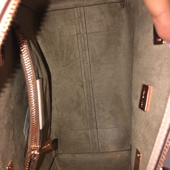 RARE Michael Kors Nolita Med Satchel - Picture 4 of 7